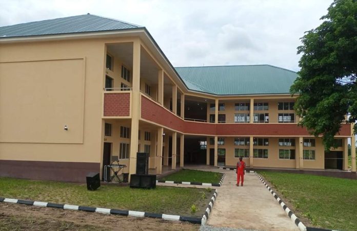 UNIUYO Takes Delivery Of New Ultra-Modern Classroom Complex UNIUYO Takes Delivery Of New Ultra-Modern Classroom Complex