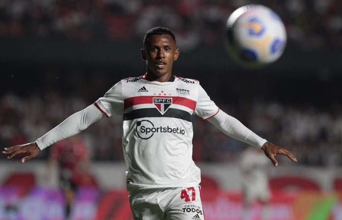 Winger Marquinhos