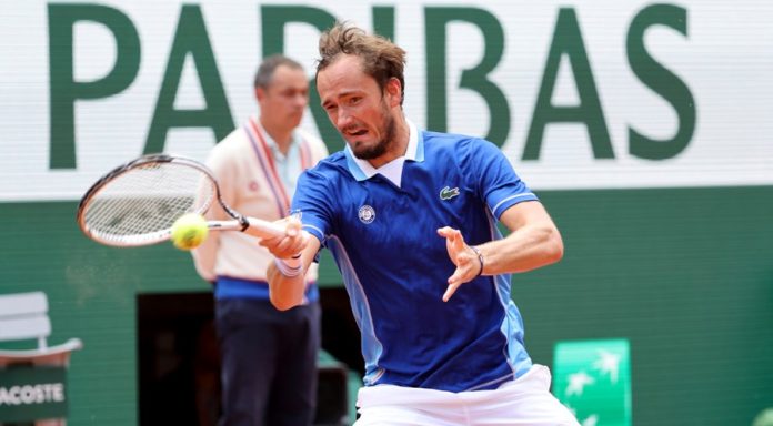 daniil-medvedev-forehand-220526g1050