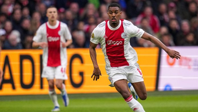 Bayern Confirm Signing Of Ajax Midfielder Gravenberch Bayern Confirm Signing Of Ajax Midfielder Gravenberch