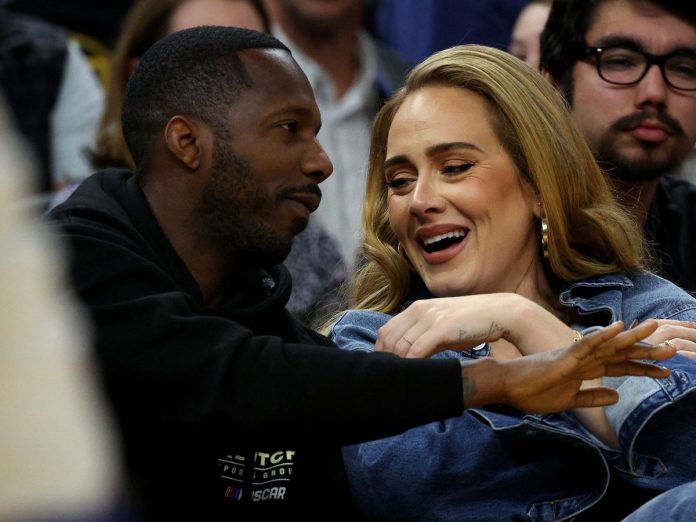 Adele Gushes Over Boyfriend, Declares She's Obsessed With Him