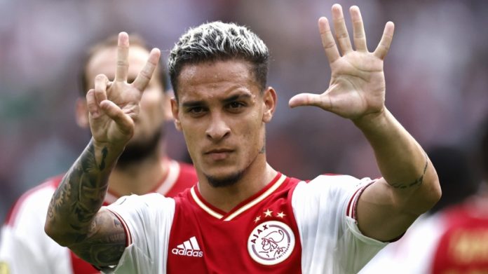 Ajax Manager Says Nothing Has Changed In Man Utd's Pursuit Of Antony Ajax Manager Says Nothing Has Changed In Man Utd's Pursuit Of Antony