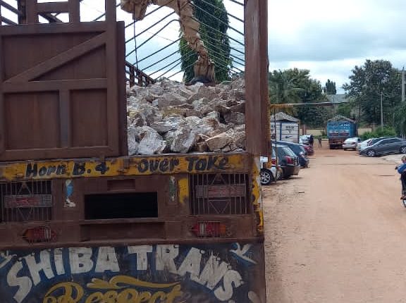 EFCC, NSCDC Arrest 13 Illegal Miners In Kwara, Recover Five Trucks Of Mineral Resources