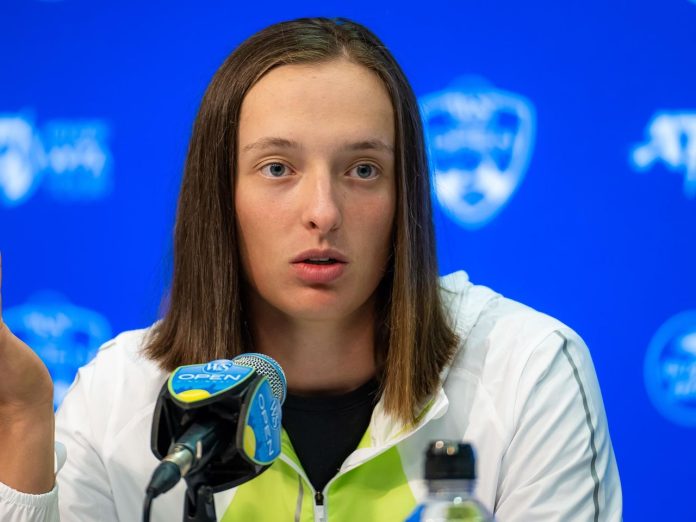Swiatek Slams US Open Organisers For Making Male, Female Players Use Different Balls