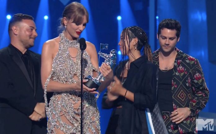 mtv awards swift