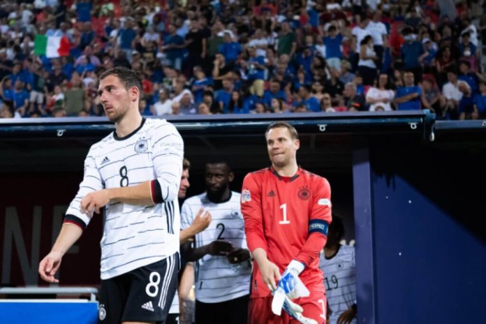 Leon Goretzka and Mauel Neuer