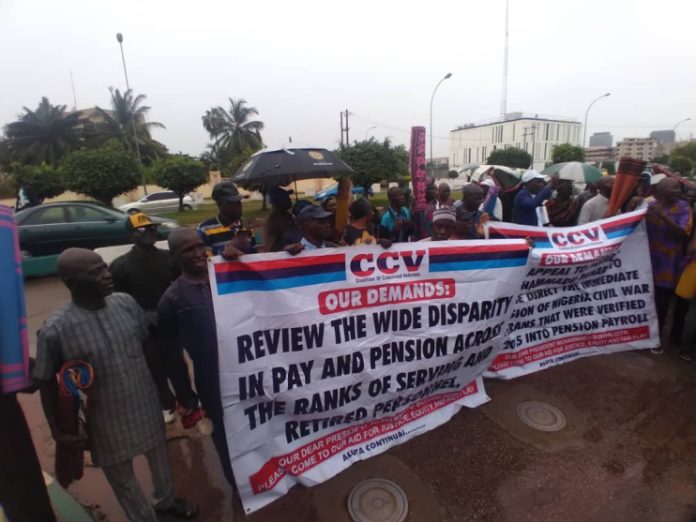Retired soldiers protest
