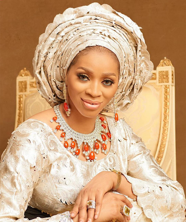 Shade Okoya