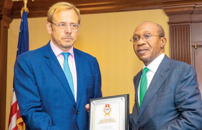 Emefiele Receives Award Emefiele Receives Award