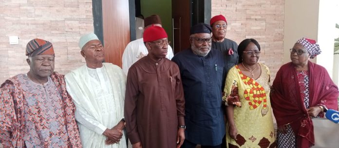 okowa