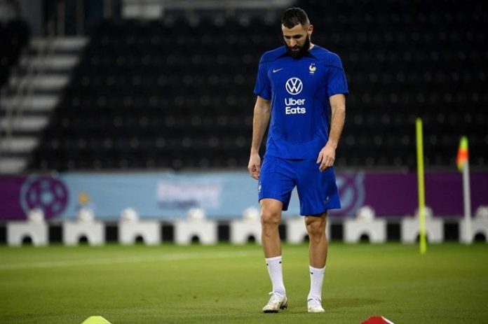 Benzema in France training