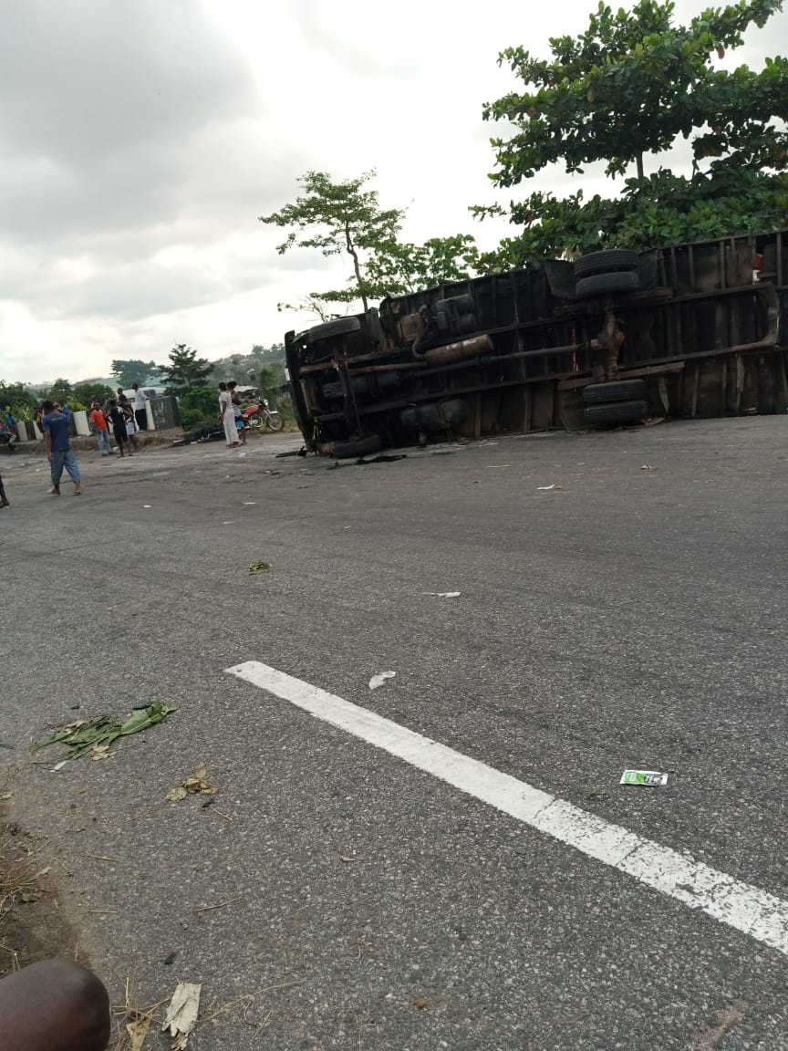 Fallen container - THEWILL NEWS MEDIA