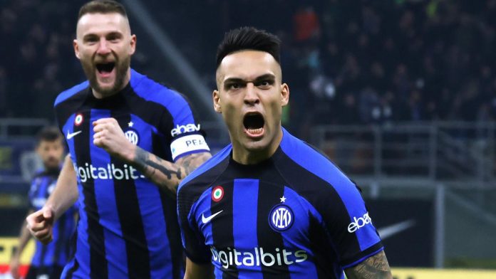 Lautaro Martinez scores for inter against Hellas Verona