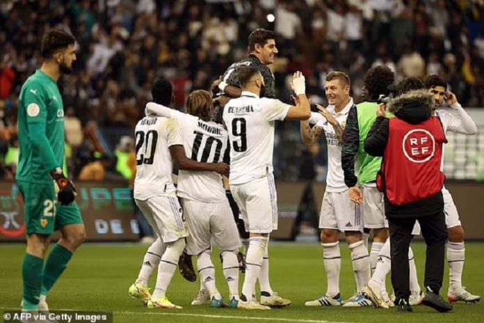 Real Madrid jubilates against Valencia