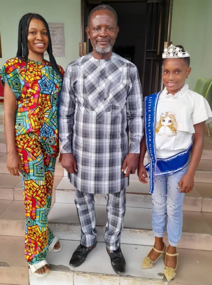 Senior Special Assistant (SSA) to Bayelsa State Governor on Tourism, Mr Piriye Kiyaramo and Queen Emmanuella Appah, winner of Little Miss Star Nigeria 2022 pageant