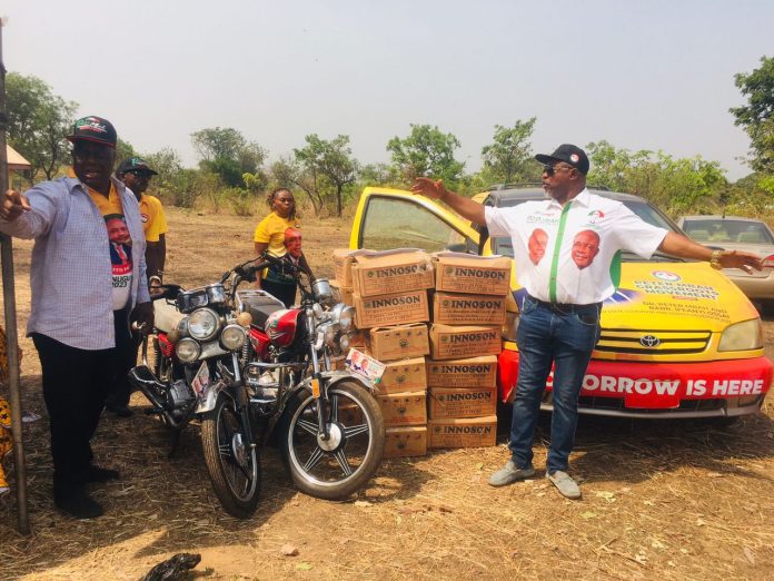 former Chairman, Ezeagu Local Government Council, Hon. Fred Chukwudi Ezinwa, donated a branded Sienna, three motorcycles and tray as souvenirs for Peter Mbah Grassroots Movement (PGM)