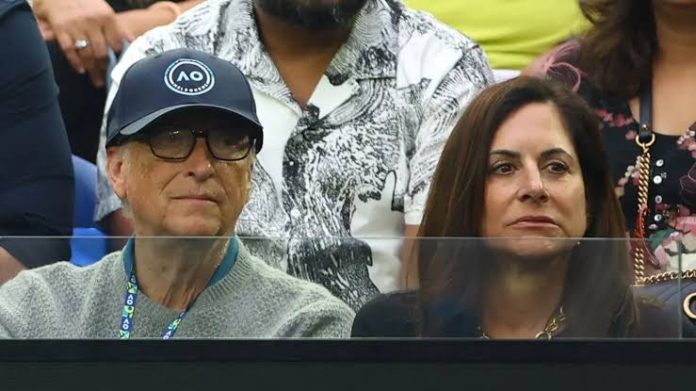 Bill gates dating Paula Hurd