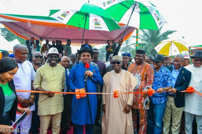 Gov. of Akwa Ibom State, Mr Udom Emmanuel, his deputy, Mr Moses Ekpo and the the state chairman PDP, Mr Aniekan Akpan, during the project commissioning