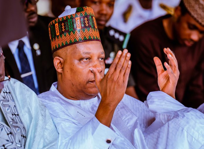 Shettima praying