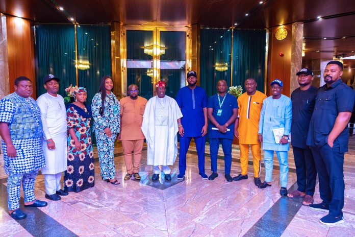 Tinubu meets NANS leaders