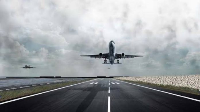 Aeroplane runway CREDICORP