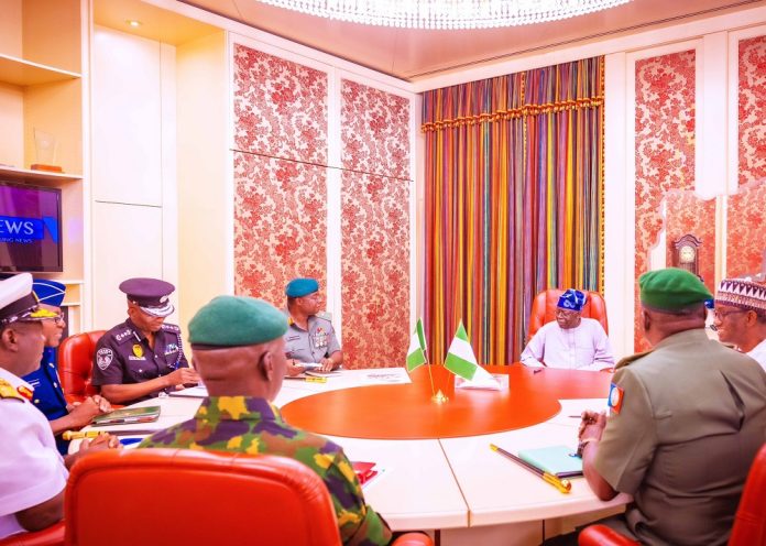 Tinubu with service chiefs