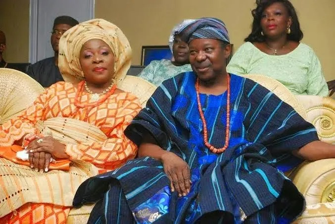 Sunny Ade and Princess Ajoke Risikat Adeniyi-Adegeye