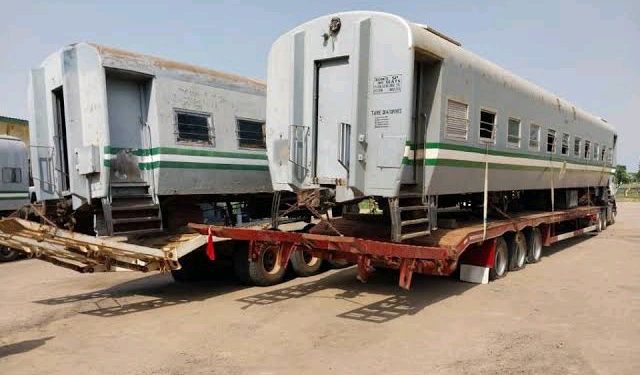 train coaches