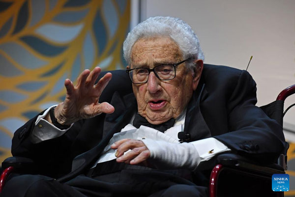Kissinger-1