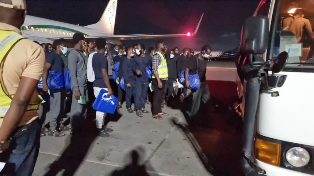 Stranded Nigerians 3 - THEWILL NEWS MEDIA Stranded Nigerians 3