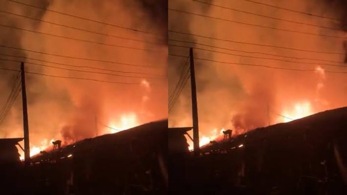 Fire Razes Plank Market In Lagos