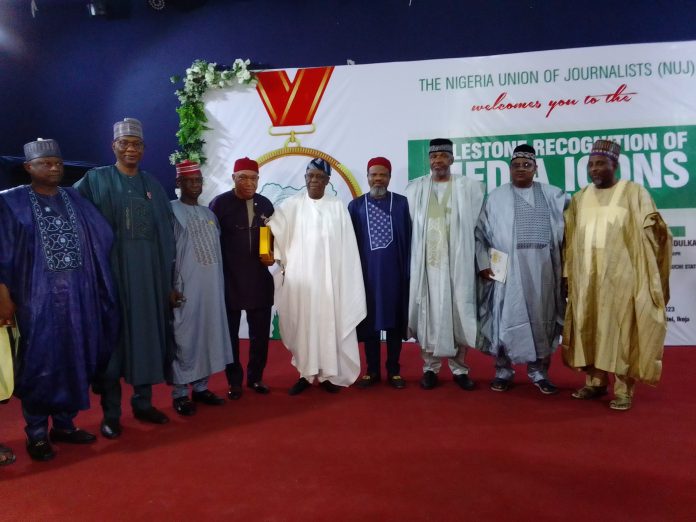 Former Governor of Ogun State, Aremu Segun Osoba (middle), Secretary of Bauchi State Government, Muhammed Bulama (3rd right) at the award event held at Airport Hotels, Ikeja, Lagos