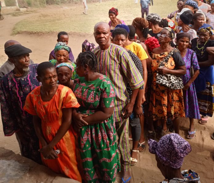 Voters filing for accreditation at Ward 11, unit 2 (Holy Child Primary School), Nung Udo Itak, Ikono LGA, during the rerun election on Saturday.