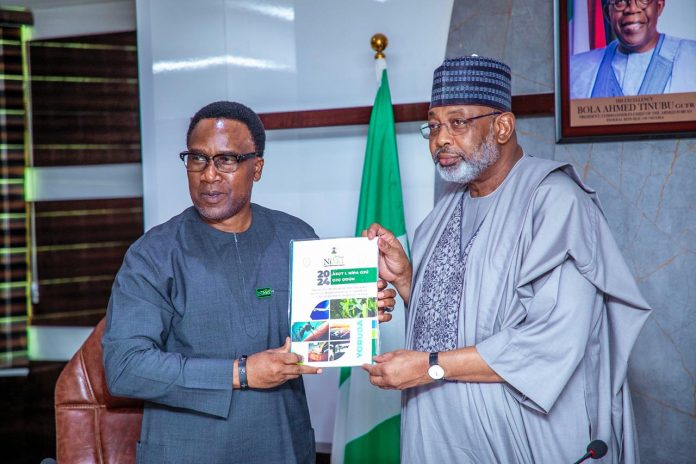 Honourable Minister of Agriculture and Food Security, Senator Abubakar Kyari, while welcoming the NiMet team led by the Director General, Chief Executive Officer of NiMet, and Nigeria’s permanent representative with World Meteorological Organization (WMO), Professor Charles Anosike