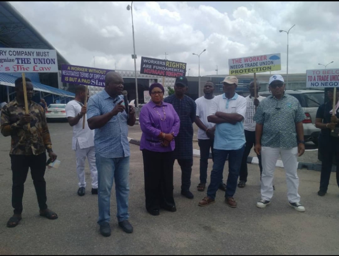 Members of the National Union of Air Transport Employees (NUATE), observed a peaceful protest at the General Aviation Terminal (GAT) of the Murtala Muhammed Airport (MMA), on Monday. Members of the National Union of Air Transport Employees (NUATE), observed a peaceful protest at the General Aviation Terminal (GAT) of the Murtala Muhammed Airport (MMA), on Monday.