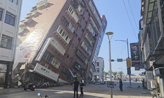 Taiwan Earthquake (AP)
