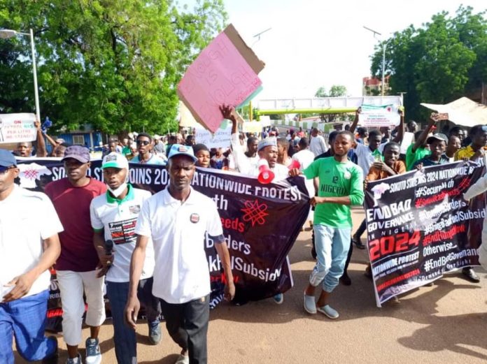 Hunger Protest Sokoto Youths Barricade Roads, Govt House #EndBadGovernance