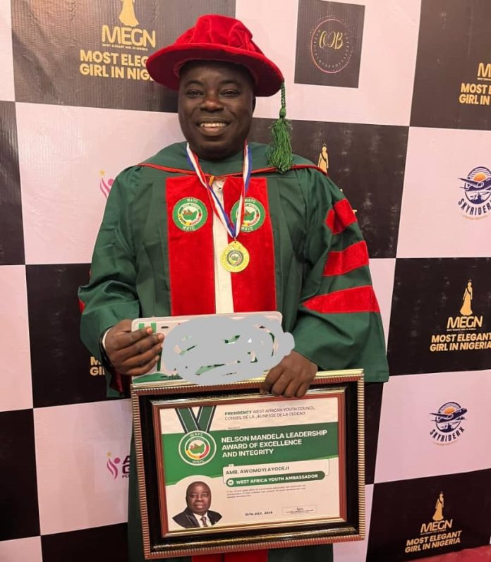 Mr Awomoyi Ayodeji Mr Awomoyi Ayodeji