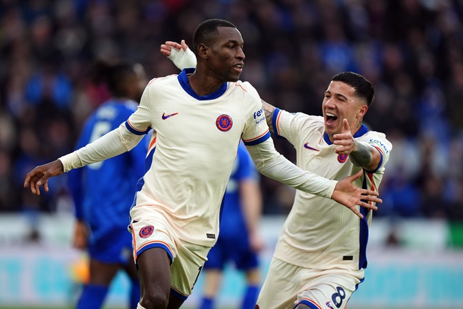 Jackson, Fernandez Guide Chelsea Past Leicester