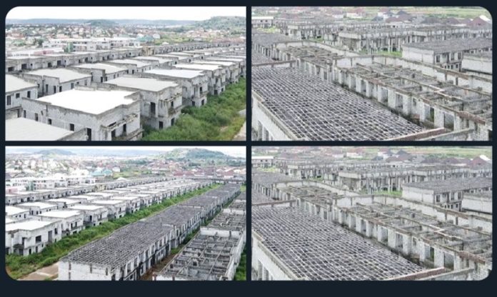 Forfeits 753 Duplexes, Forfeits 753 Duplexes,