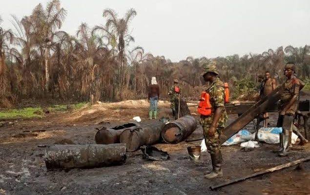 Army destroys illegal oil refinery Army destroys illegal oil refinery