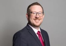 UK PM Starmer Sacks Health Minister Gwynne Over Anti-Semitic Comments Andrew Gwynne