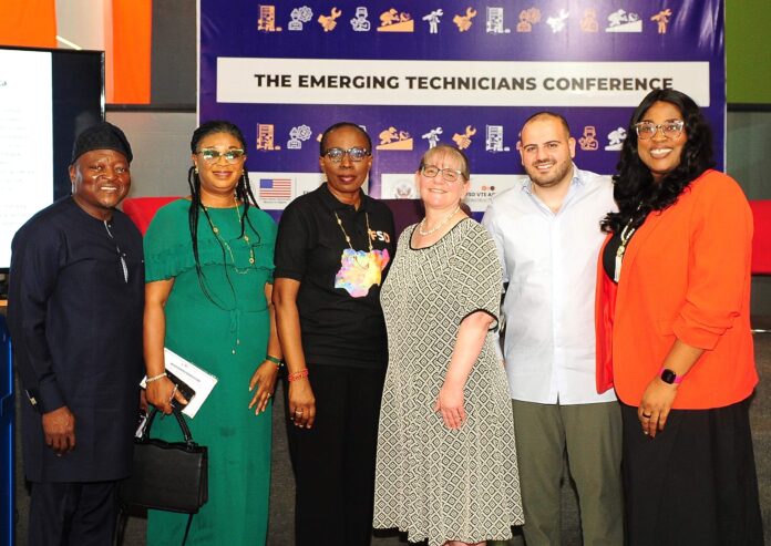 Acting U.S. Consul General JoEllen Gorg (3rd right) and Omowale Ogunrinde, Executive Director of Field of Skills and Dreams VTE Academy (3rd left) with other leading industry experts at the conference.