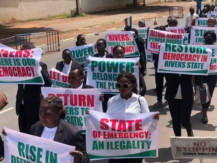 Lawyers protest SOE