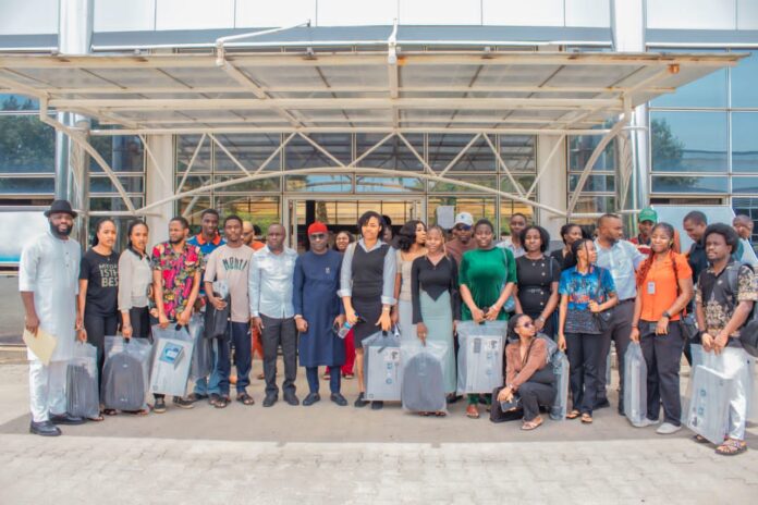 Some beneficiaries of the laptops, including the leaders of PAP scholarship students in the two universities, Eperetun Gboroteiye (Nile) and Pedro Timotubo (Baze), as well as Oyinlayefa Ogiriki, Mina Ikiba, Friday Dunu and Martha Tuwabere, thanked the PAP helmsman. Some beneficiaries of the laptops, including the leaders of PAP scholarship students in the two universities, Eperetun Gboroteiye (Nile) and Pedro Timotubo (Baze), as well as Oyinlayefa Ogiriki, Mina Ikiba, Friday Dunu and Martha Tuwabere, thanked the PAP helmsman.