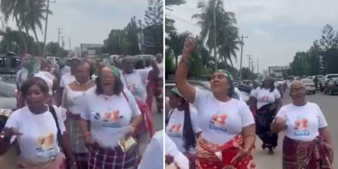 Rivers Women Rivers Women