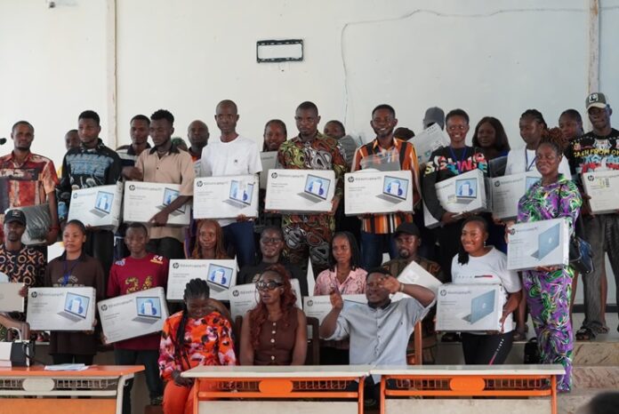PAP Presents Laptops To 663 Beneficiaries PAP Presents Laptops To 663 Beneficiaries
