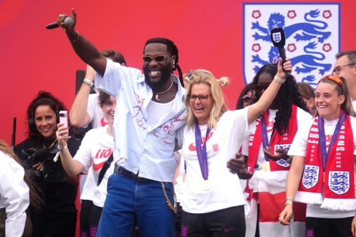 Burna-Boy-Sarina- Burna Boy