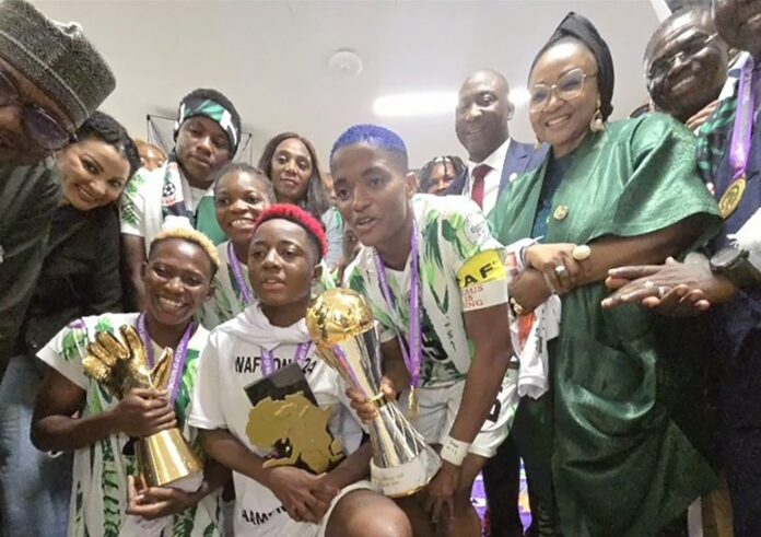 Super Falcons - Trophy Super Falcons - Trophy