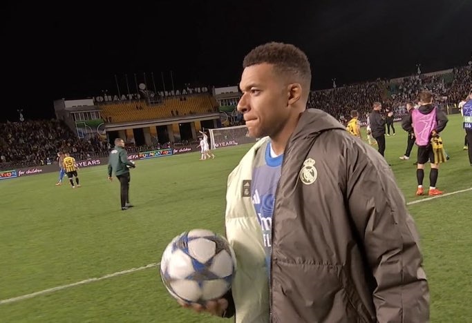 Mbappe hat-trick